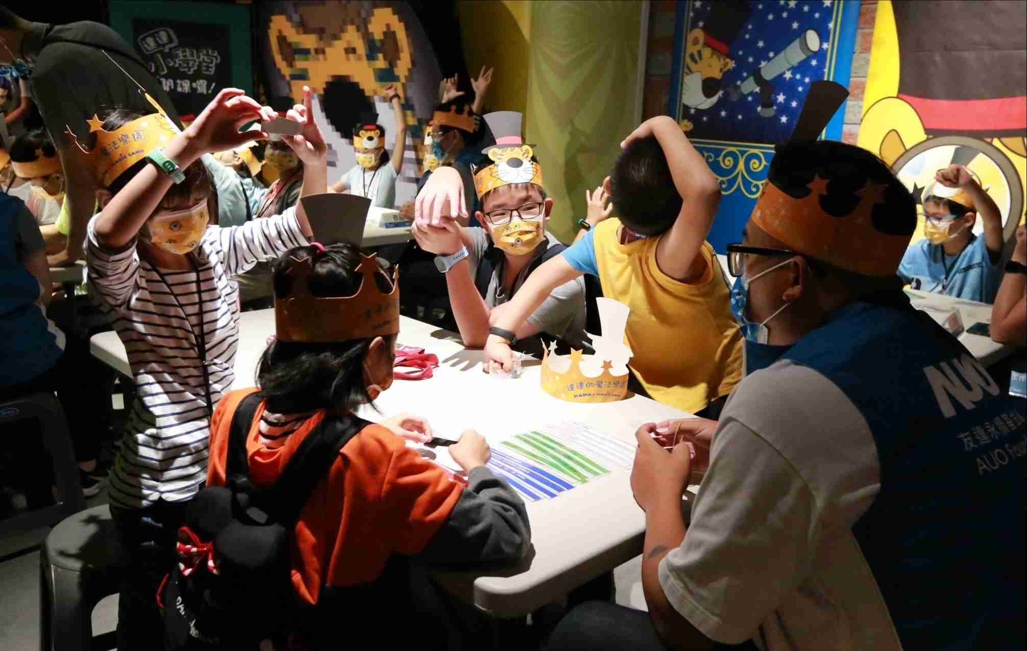 牛牛游戏以永续理念推动全人教育计划，，内外结盟储备科普教育人才，，荣获亚太永续行动奖社会共融面的金奖肯定