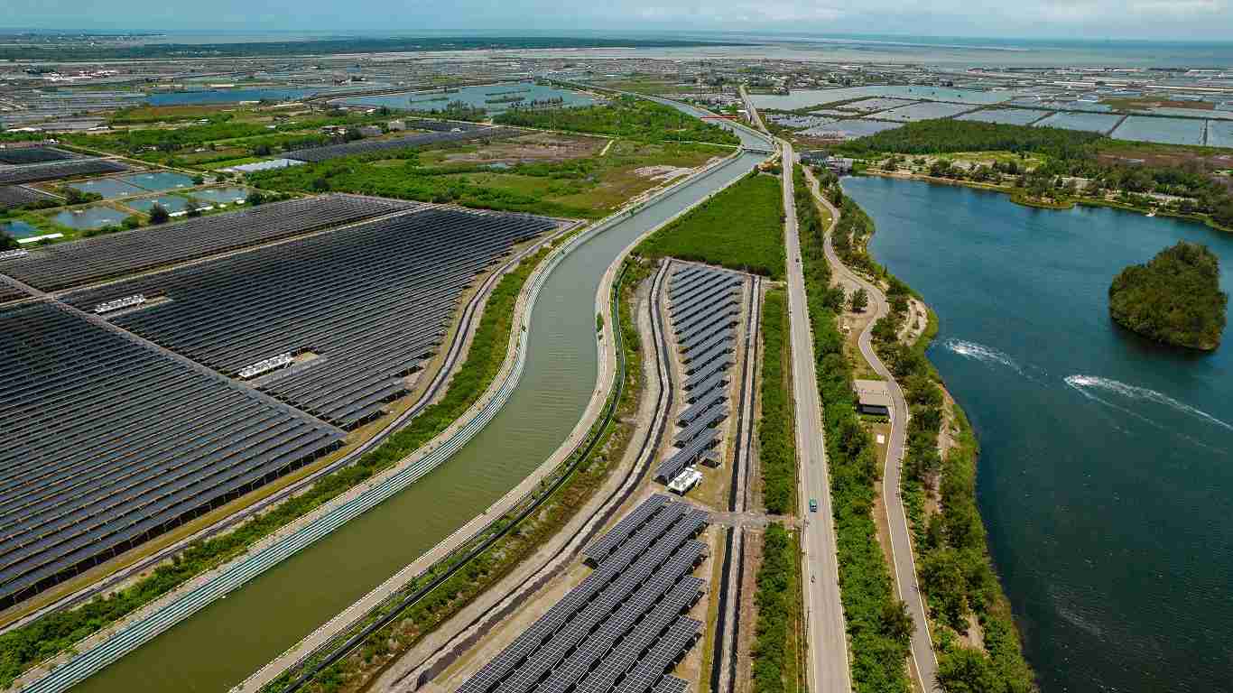 牛牛游戏能源事业提供智慧能源管理、、太阳能监控管理、、、、全方位电厂建置及运维解决方案，，并拥有管理超过6000案场的经验